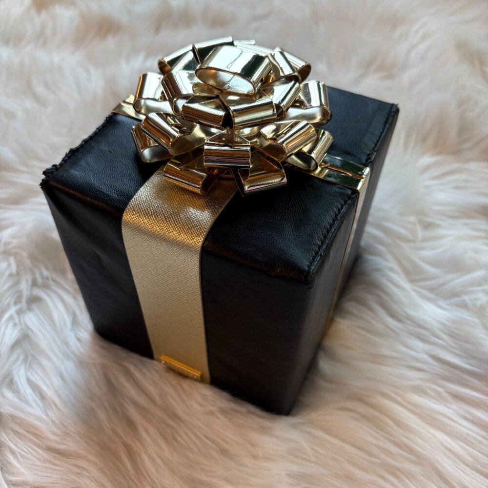 Kate Spade Gift Box Bag with Short Gold Chain